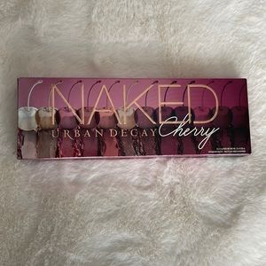 URBAN DECAY Naked Cherry Palette